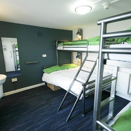 Yha Poppit Sands Cardigan Habitación foto