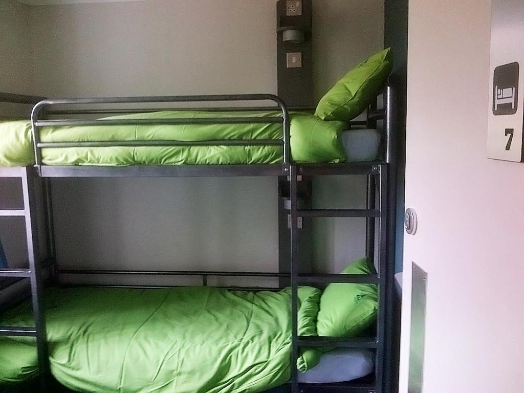 Yha Poppit Sands Cardigan Habitación foto